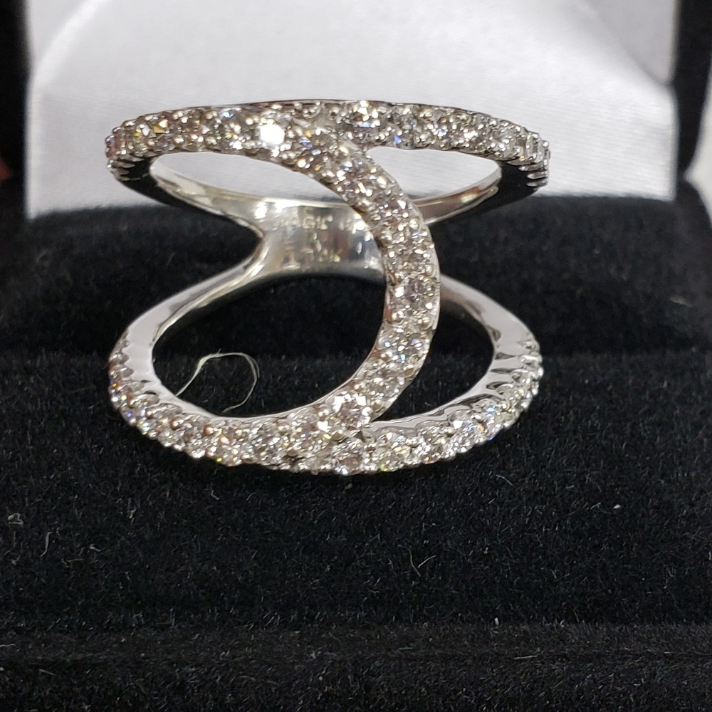 #SOLD#Free form diamond ring - Picture 2 of 4